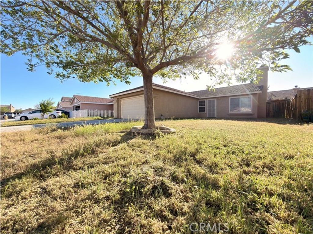 9356 Nolina, Hesperia, CA 92344