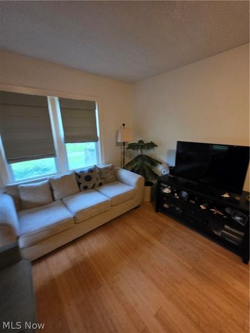 1944 Turkeyfoot Lake Road, Barberton, OH 44203