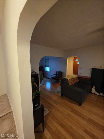 1944 Turkeyfoot Lake Road, Barberton, OH 44203