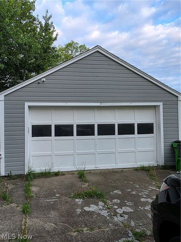 1944 Turkeyfoot Lake Road, Barberton, OH 44203
