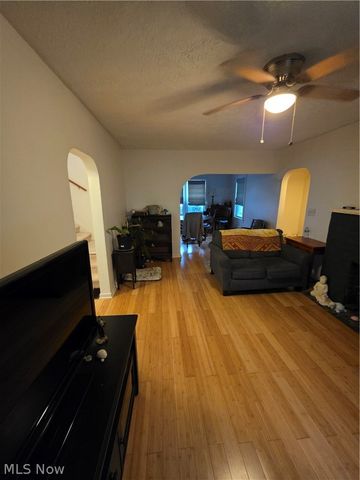 1944 Turkeyfoot Lake Road, Barberton, OH 44203