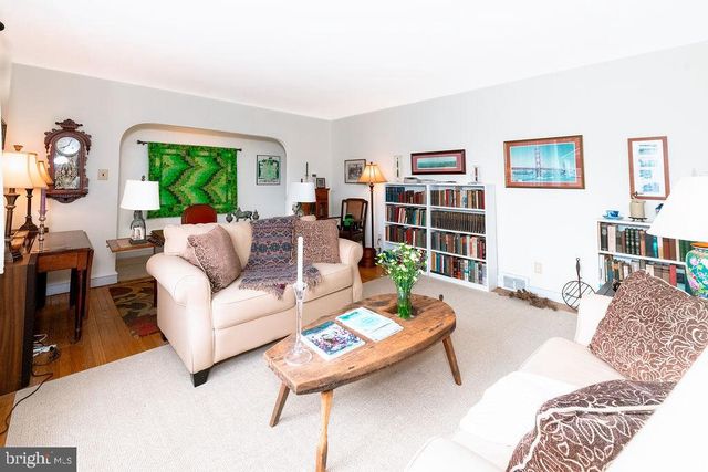 309 N 4TH ST, Hammonton, NJ 08037