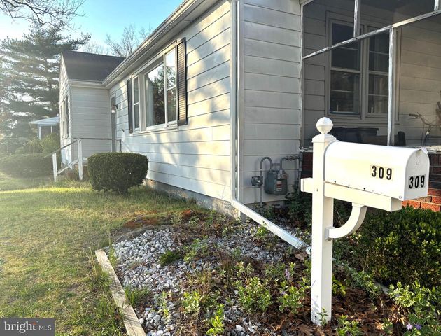 309 N 4TH ST, Hammonton, NJ 08037