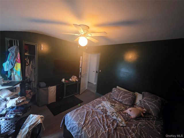 9 Torrey Pine Lane, Medford, NY 11763