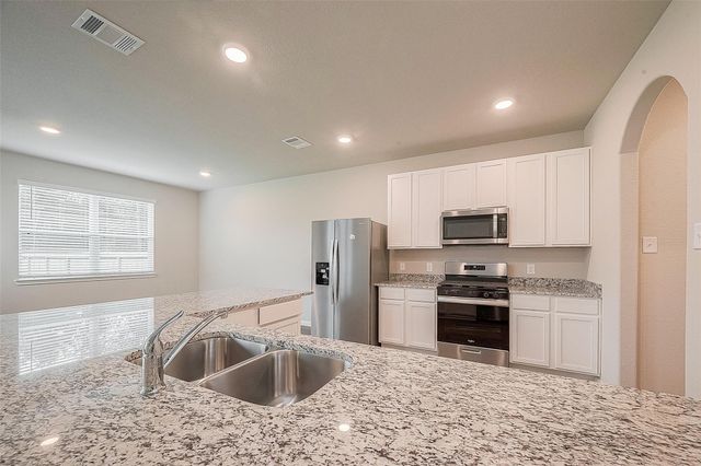 2335 Tavo Trail Drive, Conroe, TX 77301