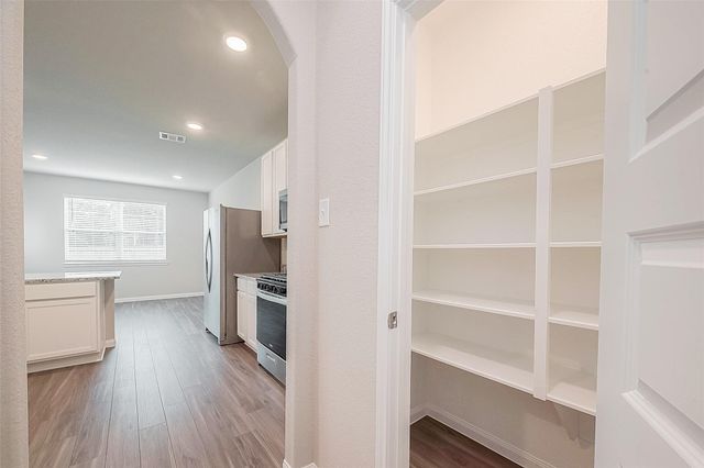 2335 Tavo Trail Drive, Conroe, TX 77301