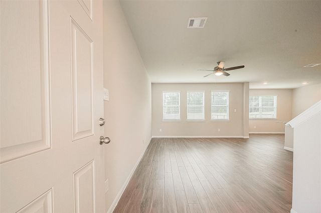 2335 Tavo Trail Drive, Conroe, TX 77301