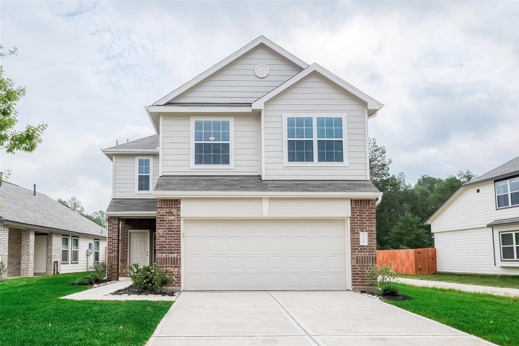 2335 Tavo Trail Drive, Conroe, TX 77301