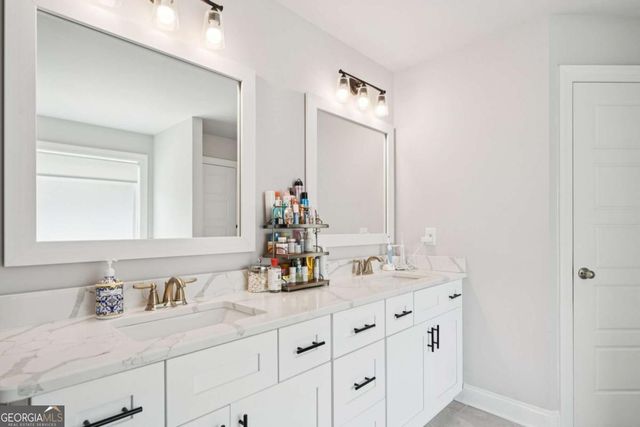 72 Sanders Crossing, Newnan, GA 30263