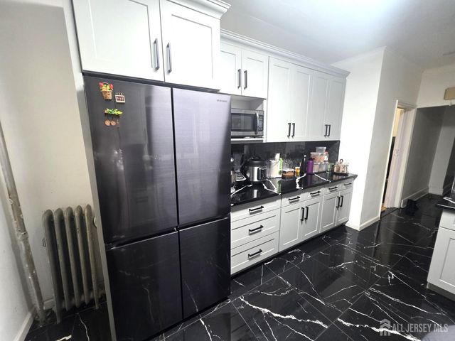 11 W 12th Street W, Linden, NJ 07036