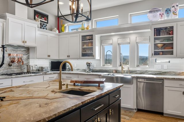 108 Vector Lane, Hot Springs, AR 71913