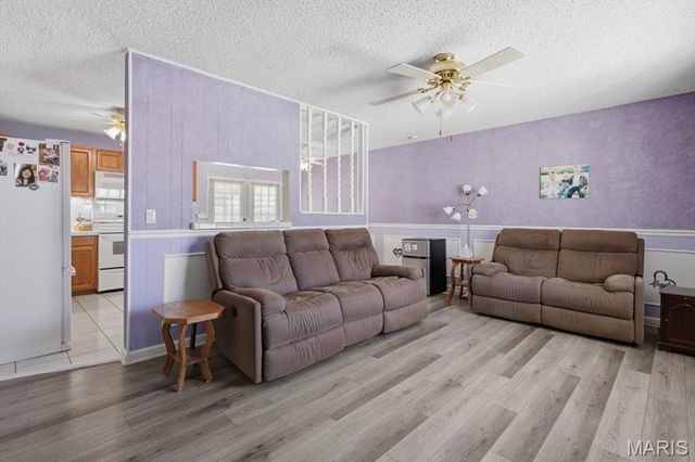 42 Cedar Ledge Drive, Pacific, MO 63069