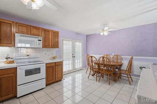 42 Cedar Ledge Drive, Pacific, MO 63069