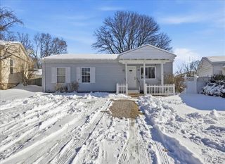 42 Cedar Ledge Drive, Pacific, MO 63069