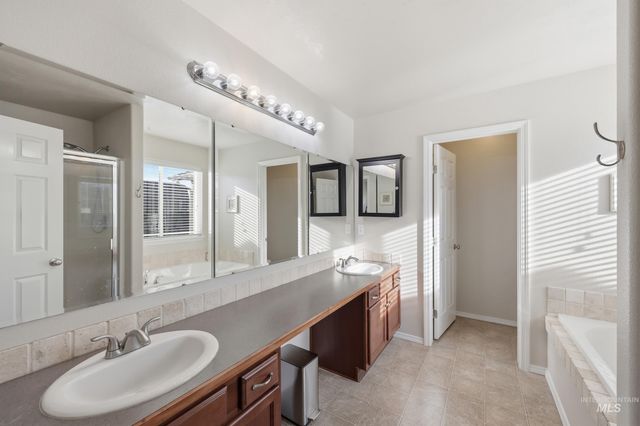 2853 Stayman, Kuna, ID 83634