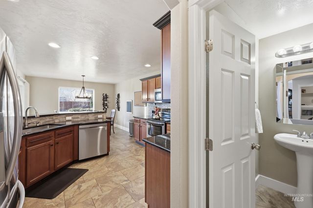 2853 Stayman, Kuna, ID 83634