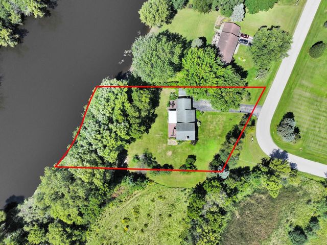 104 Clark STREET, Burlington, WI 53105