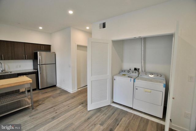 2062 N 2ND ST, Philadelphia, PA 19122