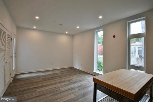 2062 N 2ND ST, Philadelphia, PA 19122