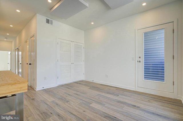 2062 N 2ND ST, Philadelphia, PA 19122