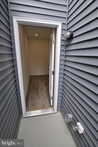 2062 N 2ND ST, Philadelphia, PA 19122