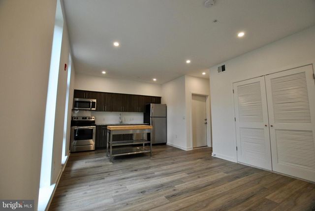 2062 N 2ND ST, Philadelphia, PA 19122