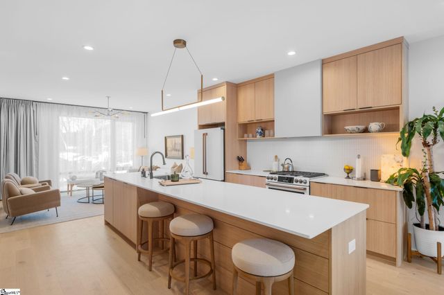 12 Elizabeth Street, Greenville, SC 29609