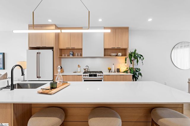 12 Elizabeth Street, Greenville, SC 29609