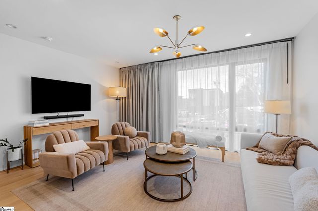 12 Elizabeth Street, Greenville, SC 29609