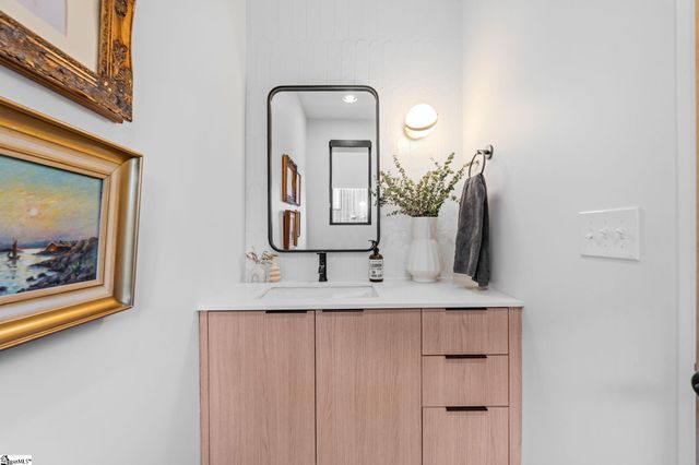 12 Elizabeth Street, Greenville, SC 29609