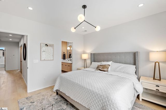 12 Elizabeth Street, Greenville, SC 29609