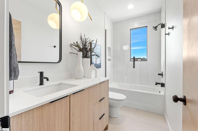 12 Elizabeth Street, Greenville, SC 29609