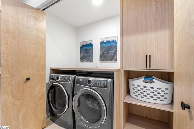 12 Elizabeth Street, Greenville, SC 29609