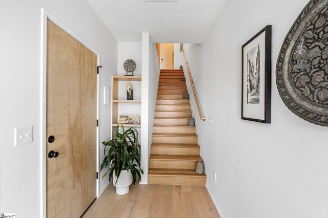 12 Elizabeth Street, Greenville, SC 29609