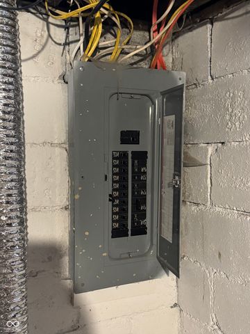 401 Wallace Avenue, Indianapolis, IN 46201