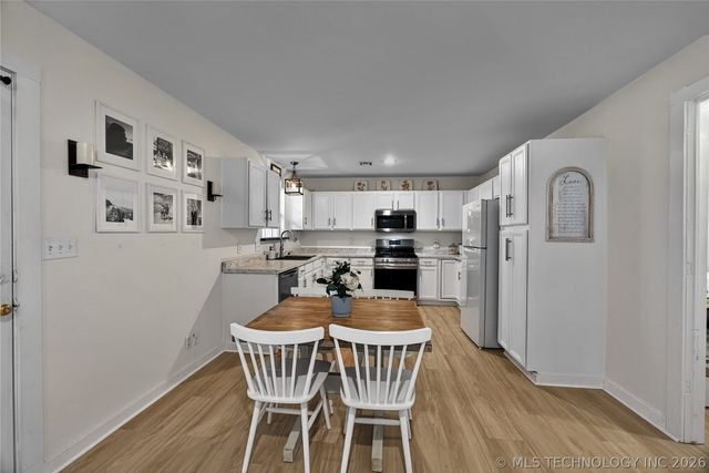 9812 N 105th East Avenue, Owasso, OK 74055