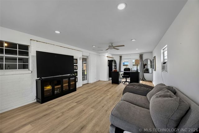 9812 N 105th East Avenue, Owasso, OK 74055