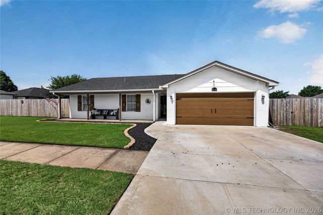 9812 N 105th East Avenue, Owasso, OK 74055