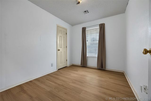 9812 N 105th East Avenue, Owasso, OK 74055