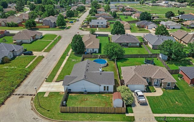 9812 N 105th East Avenue, Owasso, OK 74055