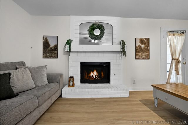 9812 N 105th East Avenue, Owasso, OK 74055