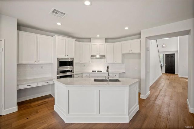 30840 Point Woods Court, Temecula, CA 92591