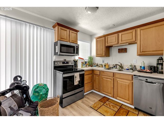 2117 KAUFFMAN Ave, Vancouver, WA 98660