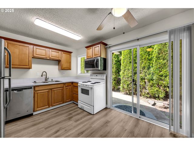 2117 KAUFFMAN Ave, Vancouver, WA 98660