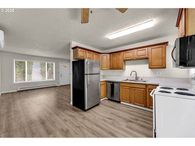 2117 KAUFFMAN Ave, Vancouver, WA 98660