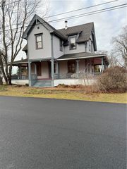 41 Lippitt Avenue, Warwick, RI 02889