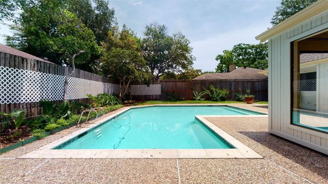 13110 Waldemere Drive, Houston, TX 77077