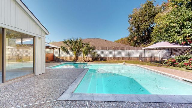 13110 Waldemere Drive, Houston, TX 77077