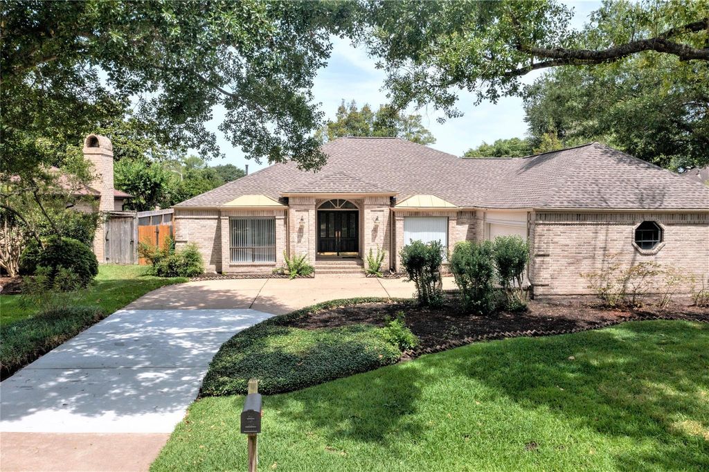 13110 Waldemere Drive, Houston, TX 77077