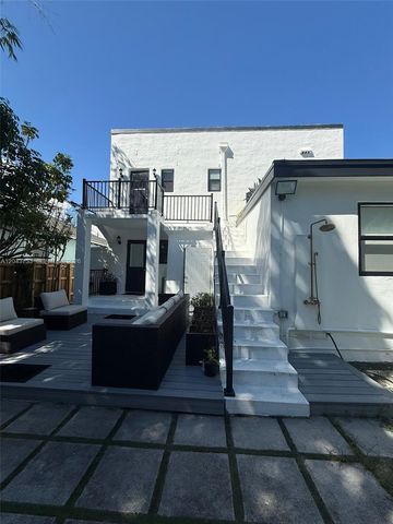 528 NE 70th Street Top, Miami, FL 33138